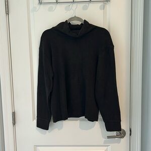 Brown UNI QLO Turtleneck